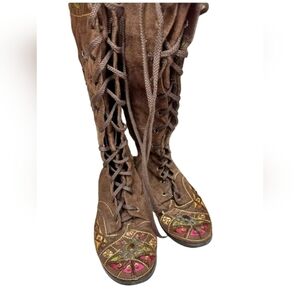 Vera Cuoio  Embroidered and Beaded Lace-up Suede Boots Size 7, Brown and…